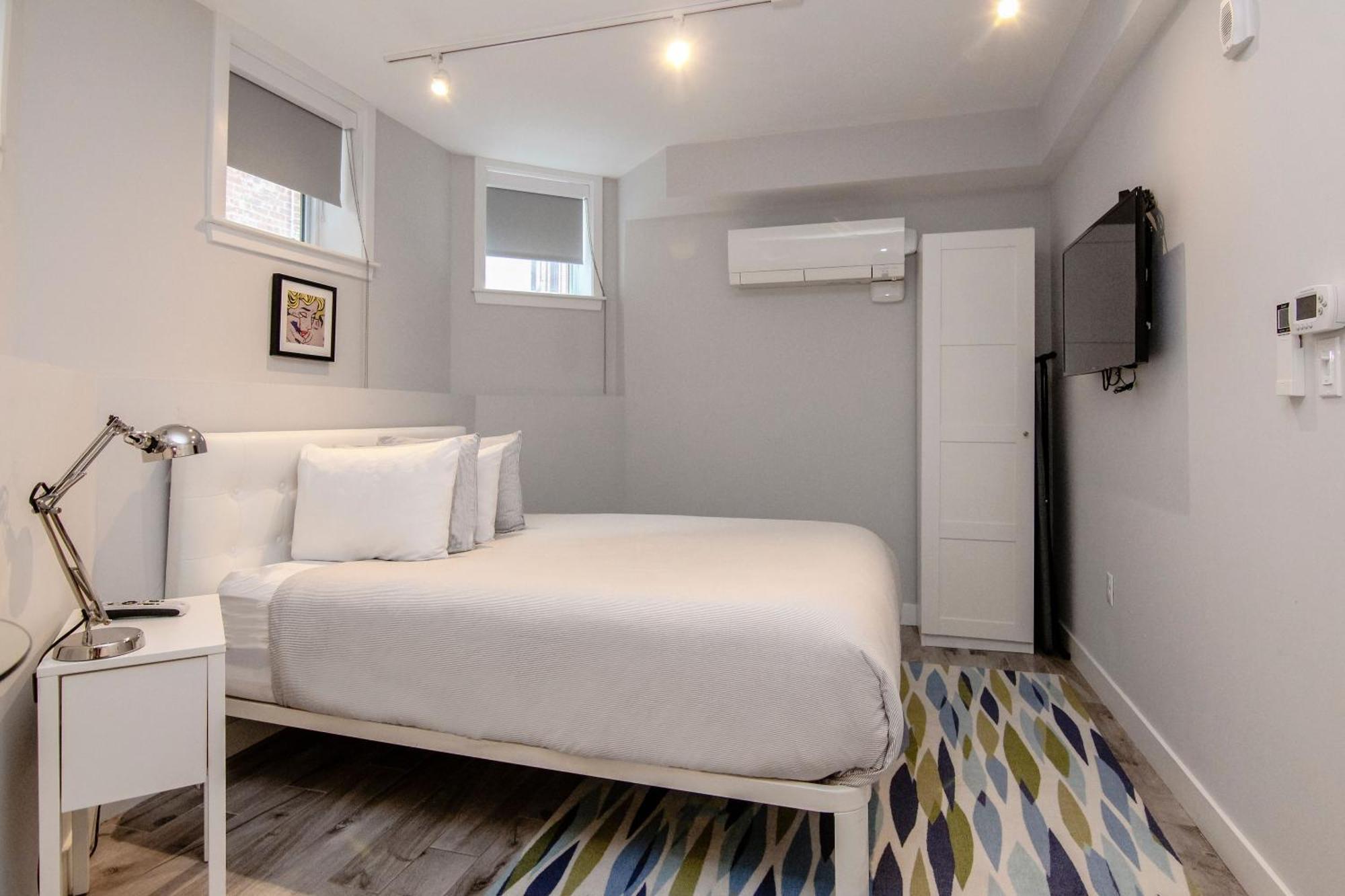 A Stylish Stay W/ A Queen Bed, Heated Floors.. #3 Бруклин Екстериор снимка