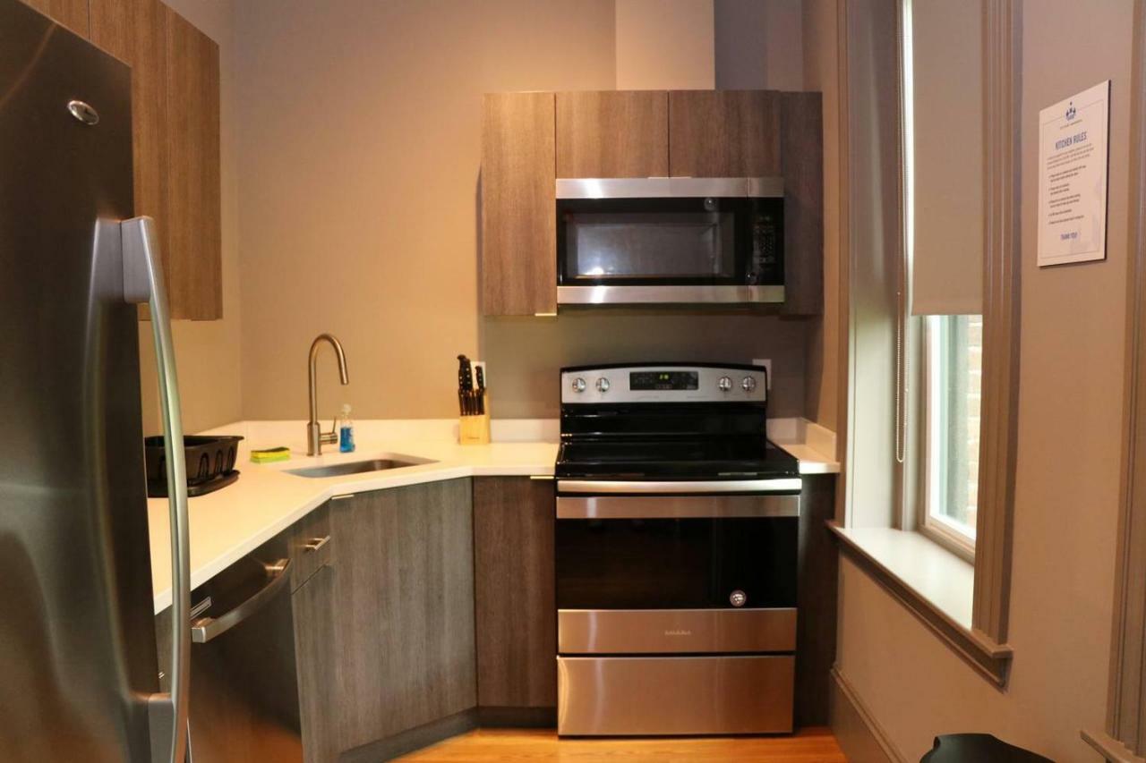A Stylish Stay W/ A Queen Bed, Heated Floors.. #3 Бруклин Екстериор снимка