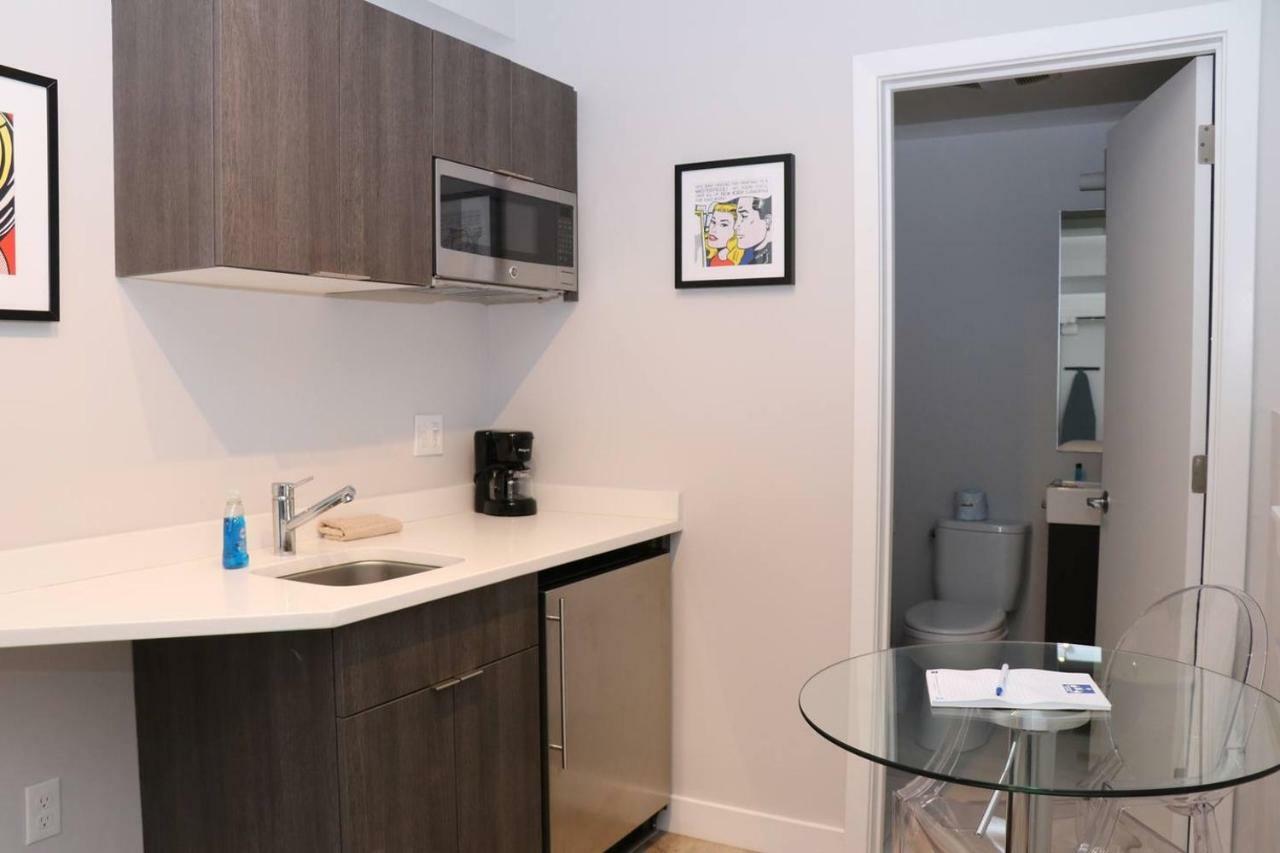 A Stylish Stay W/ A Queen Bed, Heated Floors.. #3 Бруклин Екстериор снимка